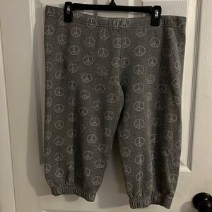 PINK Gray Lounge Capris with Peace Sign Throughout. Size L